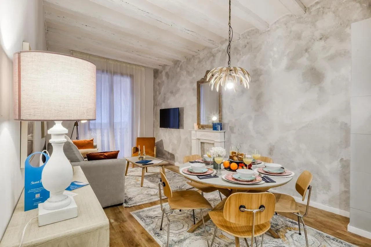 Sweett - Gothic Apartment Barcelona 0*,  Spain