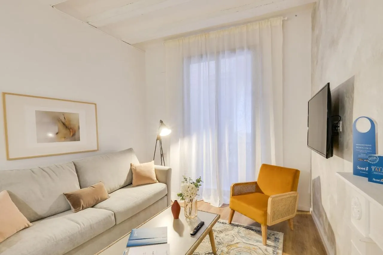 Sweett - Gothic Apartment Barcelona Spain